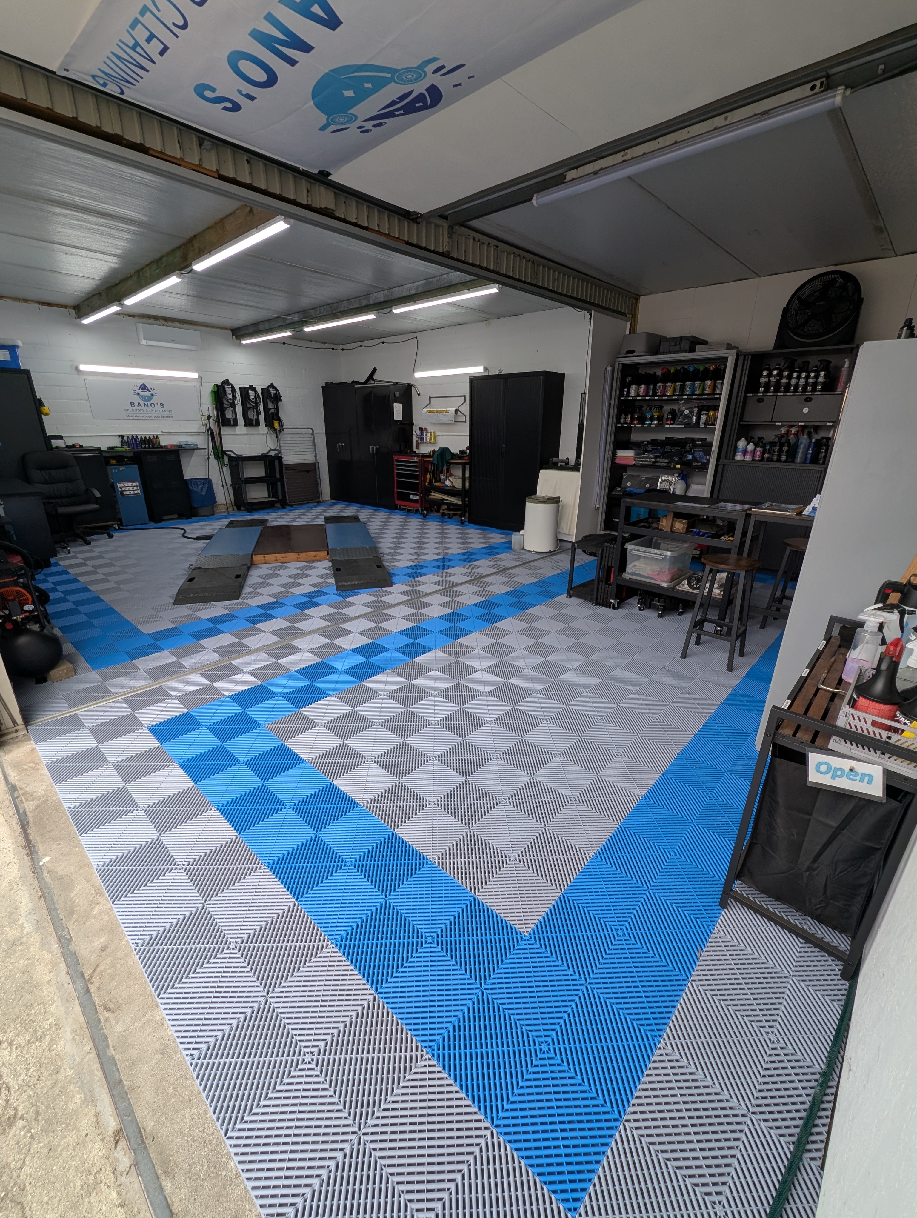 Bano&rsquo;s Splendid Car Cleaning — présentation
